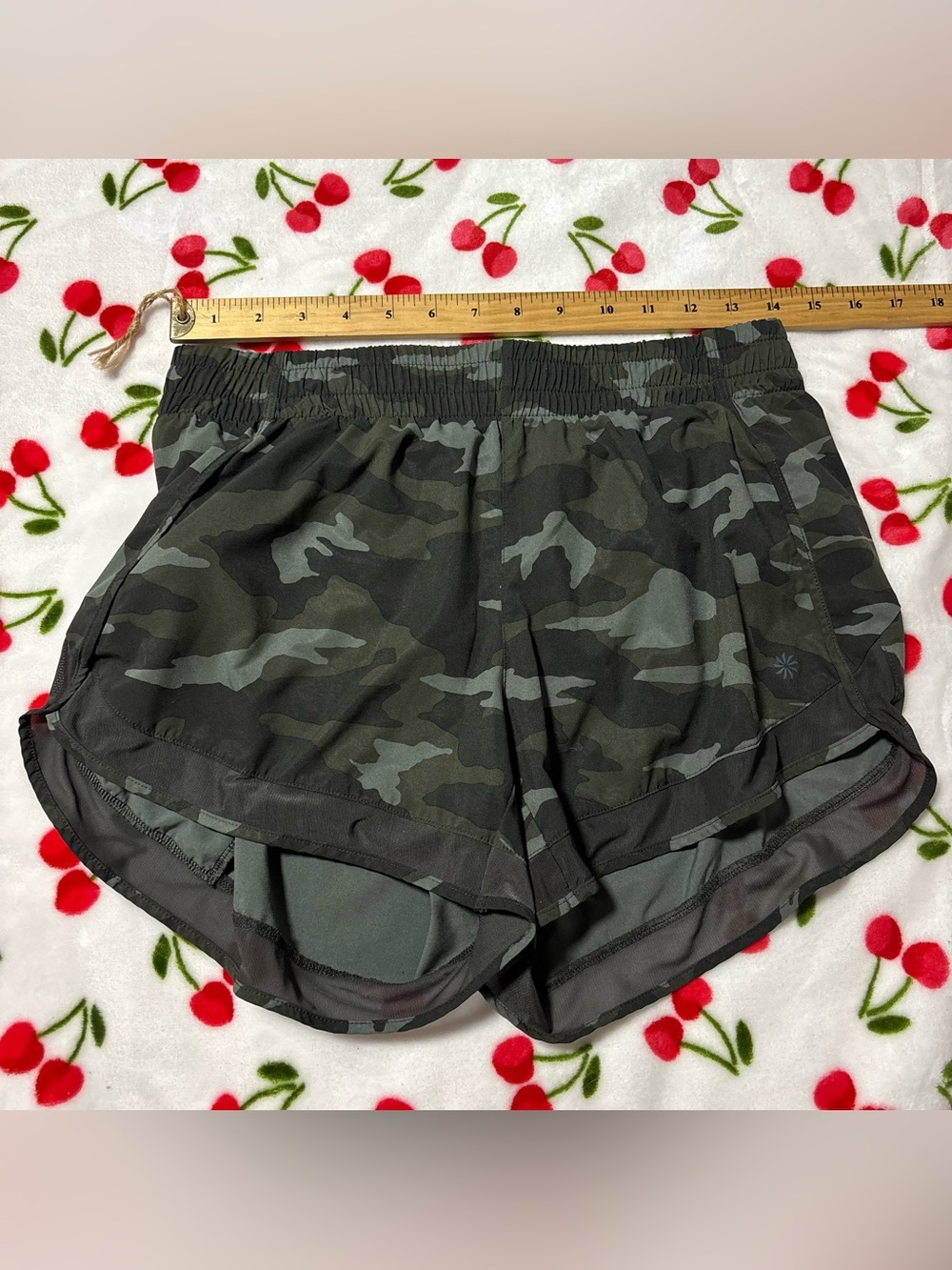 Athleta printed mesh racer run Dark Green Camo Athletic Shorts 4”